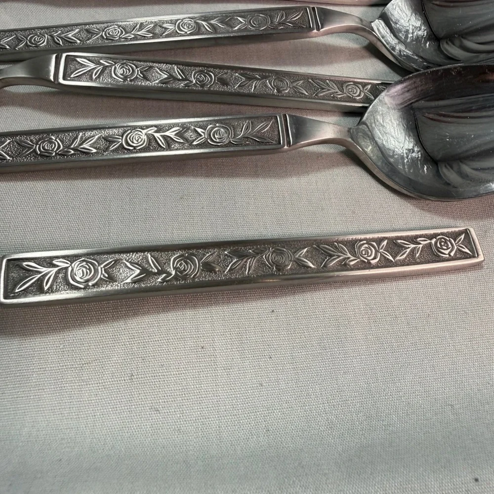 Mexicali Rose 82 Piece Replacement/ Supplemental Stainless Steel Floral 70s VTG